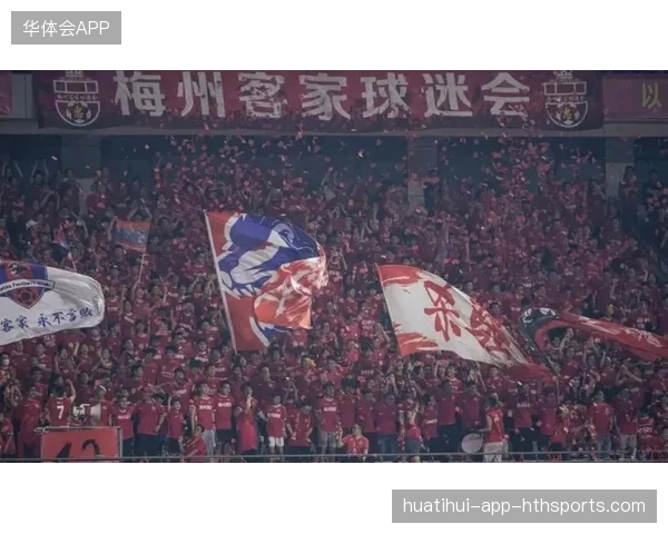 梅州客家降级后续:哪些球员最先离队? 梅州客家降级后续:哪些球员最先离队?